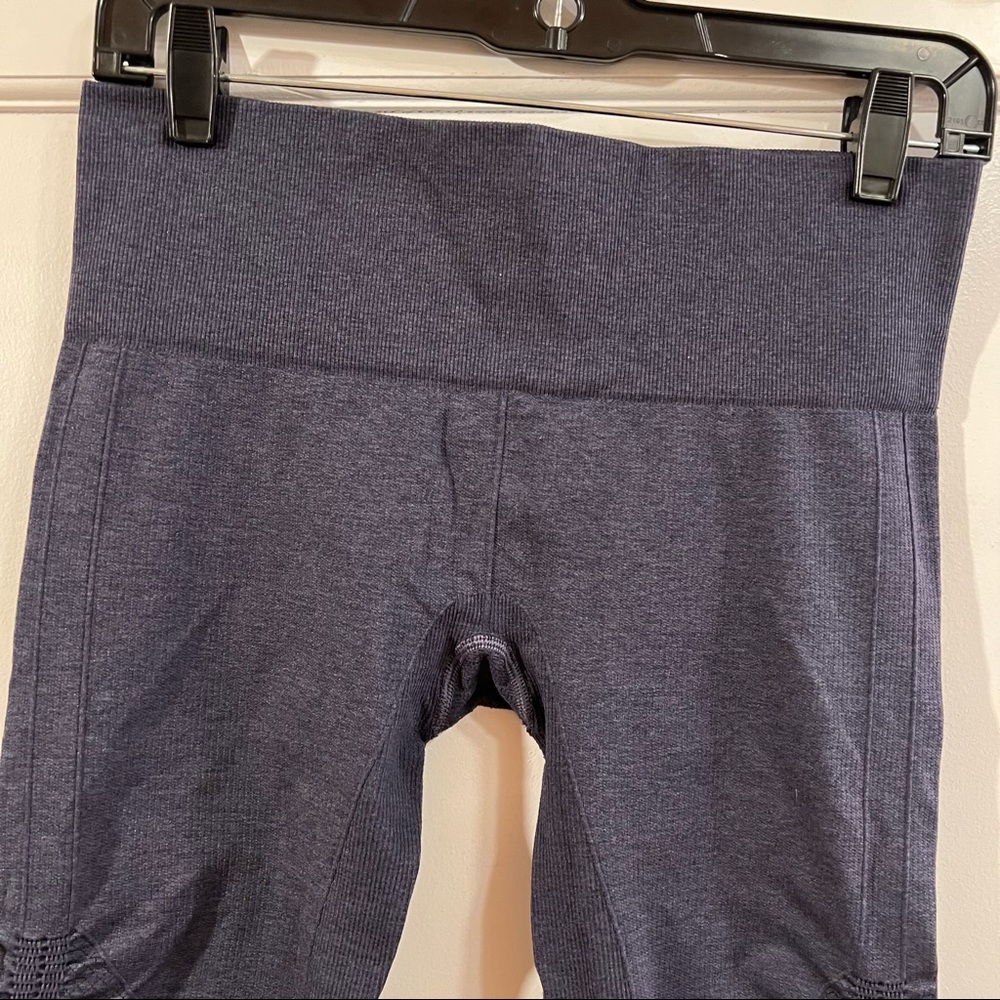 LULULEMON In The Flow Crop II - Picture 8 of 13